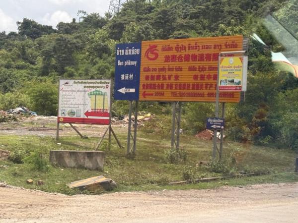 处处是中文招牌 世界又一城变得如中国城市