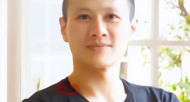 舞伴猝逝后岁杨丽萍近况曝光,难怪小彩旗不接班 舞伴猝逝后岁杨丽萍近况曝光,难怪小彩旗不接班