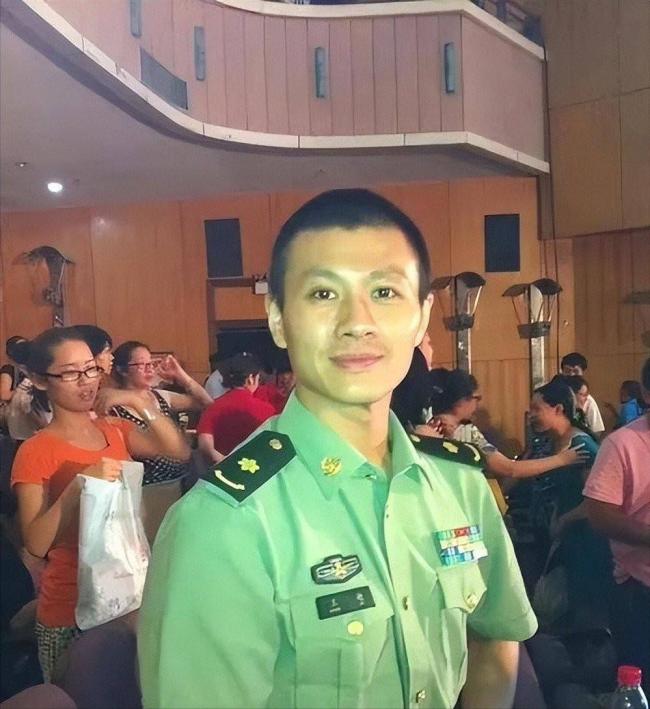 舞伴猝逝后岁杨丽萍近况曝光,难怪小彩旗不接班 舞伴猝逝后岁杨丽萍近况曝光,难怪小彩旗不接班