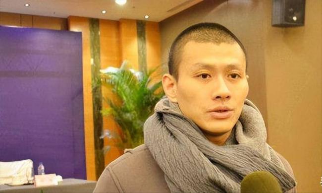 舞伴猝逝后岁杨丽萍近况曝光,难怪小彩旗不接班 舞伴猝逝后岁杨丽萍近况曝光,难怪小彩旗不接班