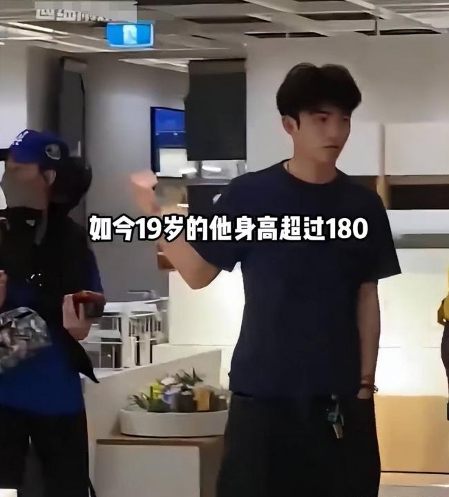 不装了,张柏芝为长子庆生,谢霆锋缺席沉默 不装了,张柏芝为长子庆生,谢霆锋缺席沉默