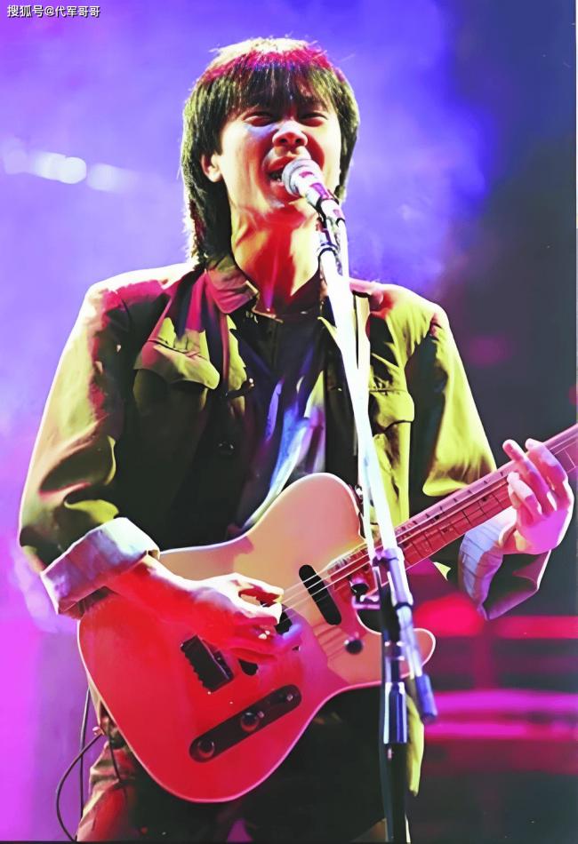 65岁摇滚教父崔健 曾和她未婚生女 今婚恋成谜 65岁摇滚教父崔健 曾和她未婚生女 今婚恋成谜