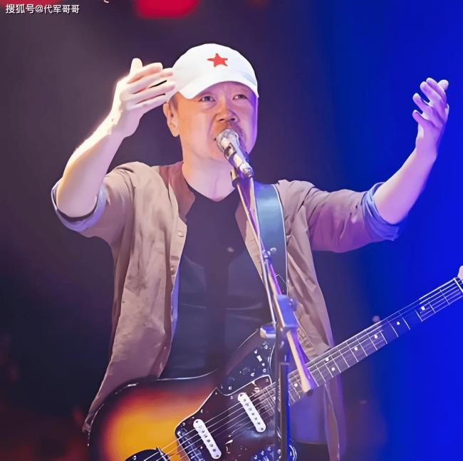 65岁摇滚教父崔健 曾和她未婚生女 今婚恋成谜 65岁摇滚教父崔健 曾和她未婚生女 今婚恋成谜