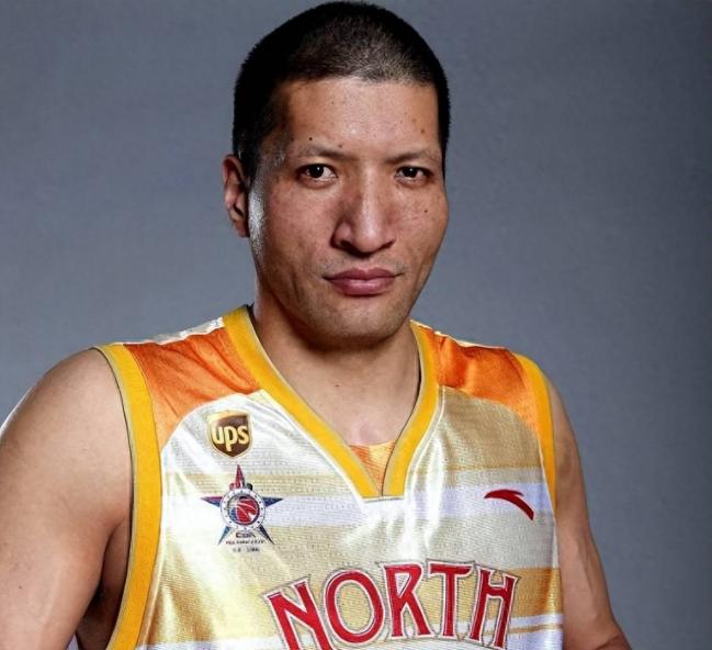 中国名将巴特尔NBA退休金曝光 数字惊人真羡慕 中国名将巴特尔NBA退休金曝光 数字惊人真羡慕