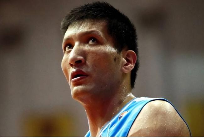 中国名将巴特尔NBA退休金曝光 数字惊人真羡慕 中国名将巴特尔NBA退休金曝光 数字惊人真羡慕