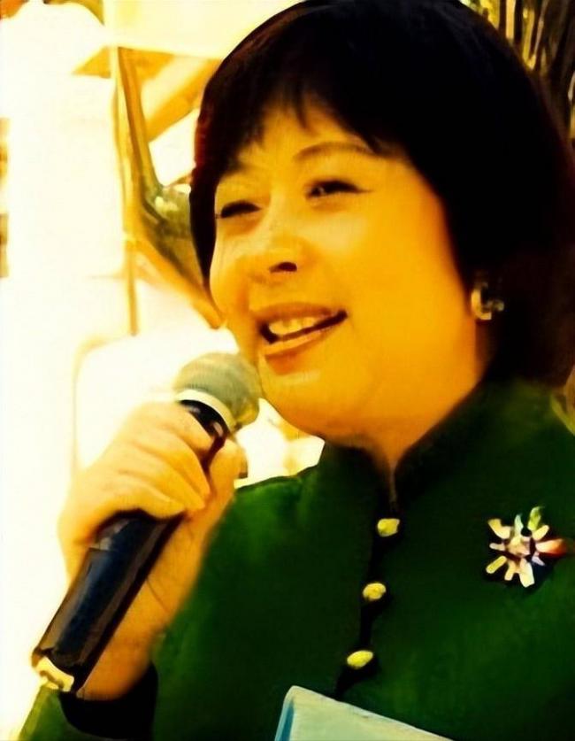 昔日央视主持人一姐患精神疾病 70岁的她怎样了 昔日央视主持人一姐患精神疾病 70岁的她怎样了