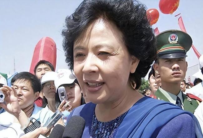 昔日央视主持人一姐患精神疾病 70岁的她怎样了 昔日央视主持人一姐患精神疾病 70岁的她怎样了