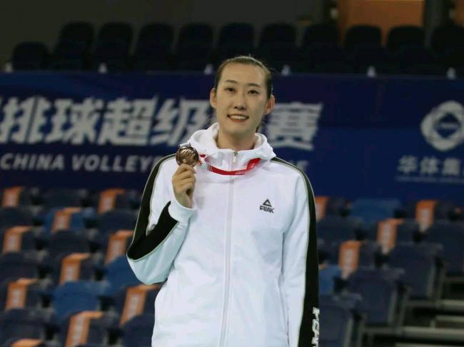 1米92的女排前国手,退役后竟“沦落”至此? 1米92的女排前国手,退役后竟“沦落”至此?