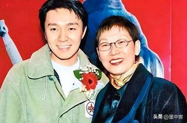 7岁撞破父亲出轨 周星驰与98岁老父终和解 7岁撞破父亲出轨 周星驰与98岁老父终和解