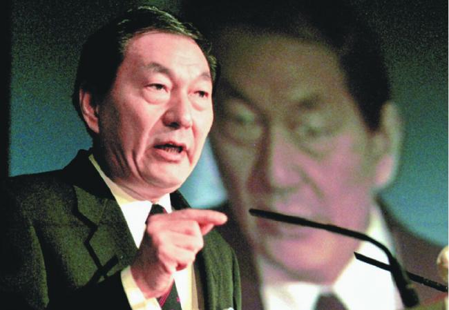 朱镕基昔日另类助选阿扁 “功不可没” 朱镕基昔日另类助选阿扁 “功不可没”