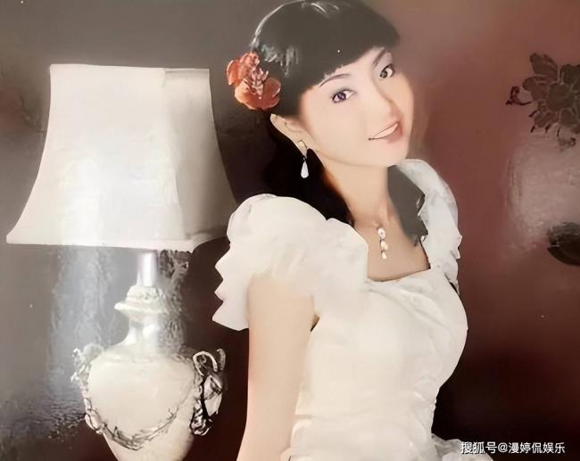 60岁生下双胞胎女儿 盛海琳母女3人现况曝光