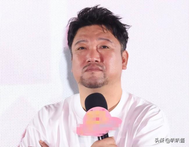 手机在桌缝里录了40分钟 他一顿饭就被卖了 手机在桌缝里录了40分钟 他一顿饭就被卖了