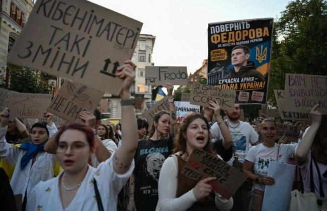 危险了,泽连斯基“引火上身” 危险了,泽连斯基“引火上身”