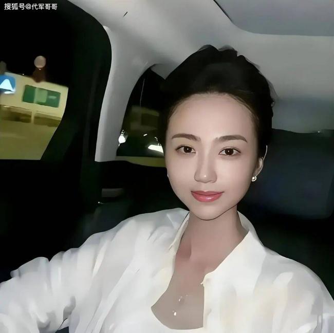 前恒大歌舞团长白珊珊最新近况曝 打破各类谣言 前恒大歌舞团长白珊珊最新近况曝 打破各类谣言