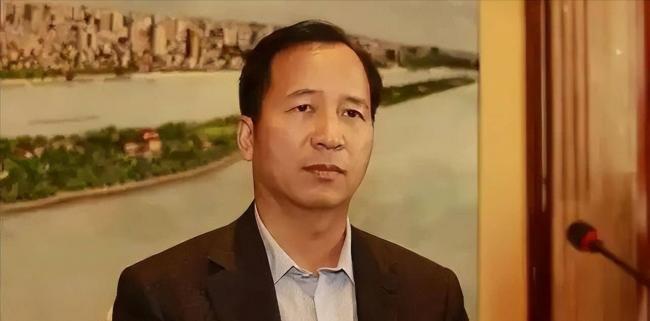被许家印坑惨的10位大佬!第一名亏360亿遭悬赏 被许家印坑惨的10位大佬!第一名亏360亿遭悬赏