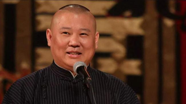改编红歌遭调查后 郭德纲8月多场演出均已被取消 改编红歌遭调查后 郭德纲8月多场演出均已被取消
