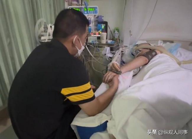 唐师曾多张病房照被公开 催人泪下 唐师曾多张病房照被公开 催人泪下