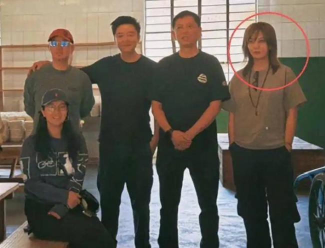 被封5年后赵薇再曝近况,瘦到脱相不敢认 被封5年后赵薇再曝近况,瘦到脱相不敢认