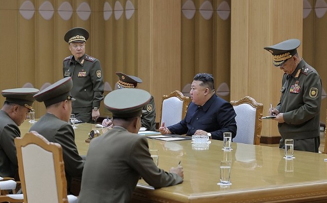 国防部长遭撤职 金正恩军方高层大洗牌 国防部长遭撤职 金正恩军方高层大洗牌