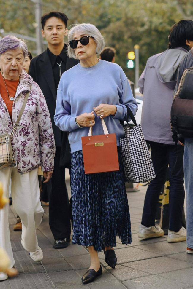 到了上海,发现奶奶们太会穿了 到了上海,发现奶奶们太会穿了