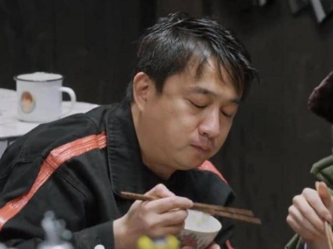 钱多又如何,56岁带呼吸机睡眠的黄磊又传 钱多又如何,56岁带呼吸机睡眠的黄磊又传
