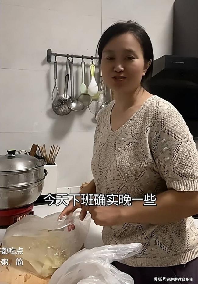 山东农村家长晒4娃晚餐，令人眼前一黑