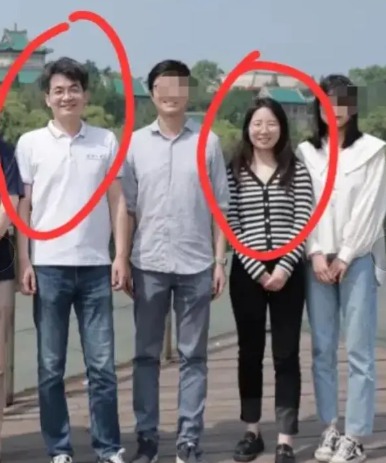ʵ�����Ļ��ѻ鲩��  �����Ů������Ƭ���ع�