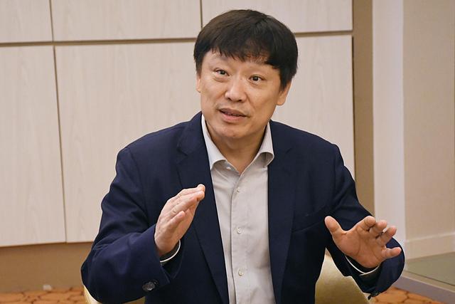 中国“骑墙一哥” 这几天老胡杀疯了 中国“骑墙一哥” 这几天老胡杀疯了