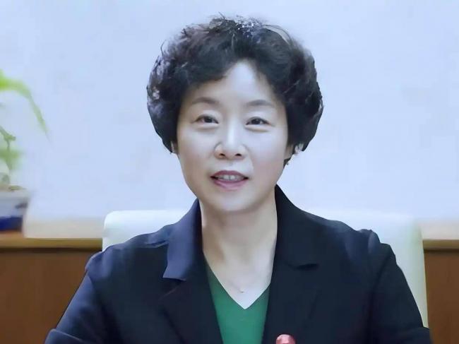 青海女高官:满屋子全是金条 办案人员数到手抖 青海女高官:满屋子全是金条 办案人员数到手抖