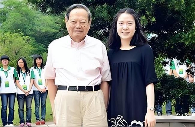 原来他是翁帆父亲,如今在北京养老很安稳 原来他是翁帆父亲,如今在北京养老很安稳