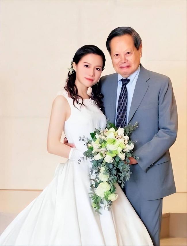 原来他是翁帆父亲,如今在北京养老很安稳 原来他是翁帆父亲,如今在北京养老很安稳