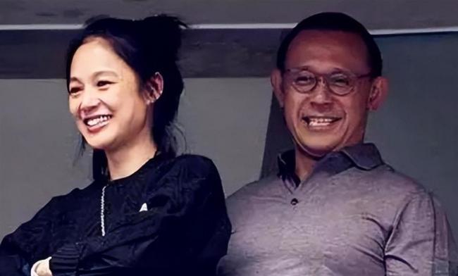 姜文没想到 法国前妻竟给他留下一手好牌 姜文没想到 法国前妻竟给他留下一手好牌