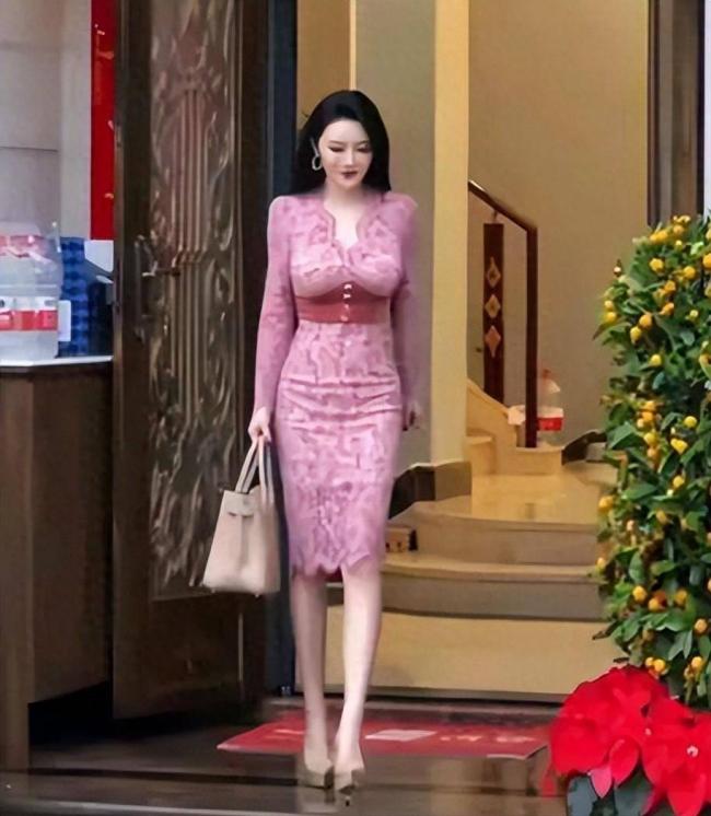 鬼王刚去世 爱妻富婆生活被扒 广州大豪宅太壕 鬼王刚去世 爱妻富婆生活被扒 广州大豪宅太壕