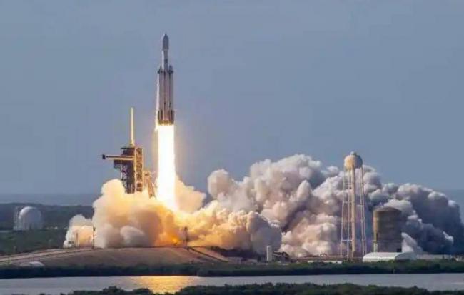 �򵥴ֱ���SpaceX����1200���й�����ʦ