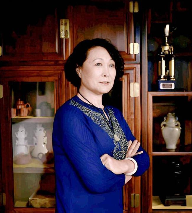 女排首任队长弃官下海,北京有楼女儿是国际超模 女排首任队长弃官下海,北京有楼女儿是国际超模
