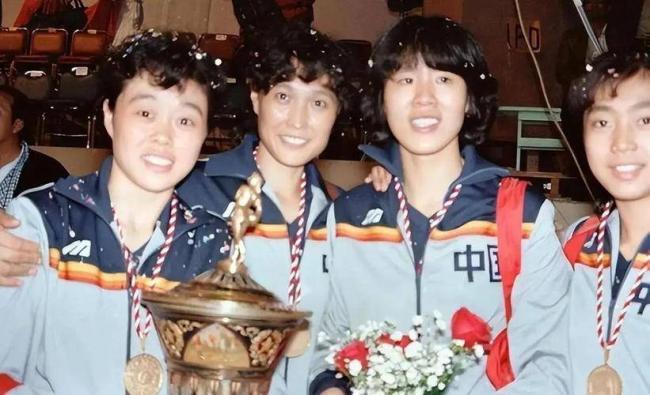 女排首任队长弃官下海,北京有楼女儿是国际超模 女排首任队长弃官下海,北京有楼女儿是国际超模