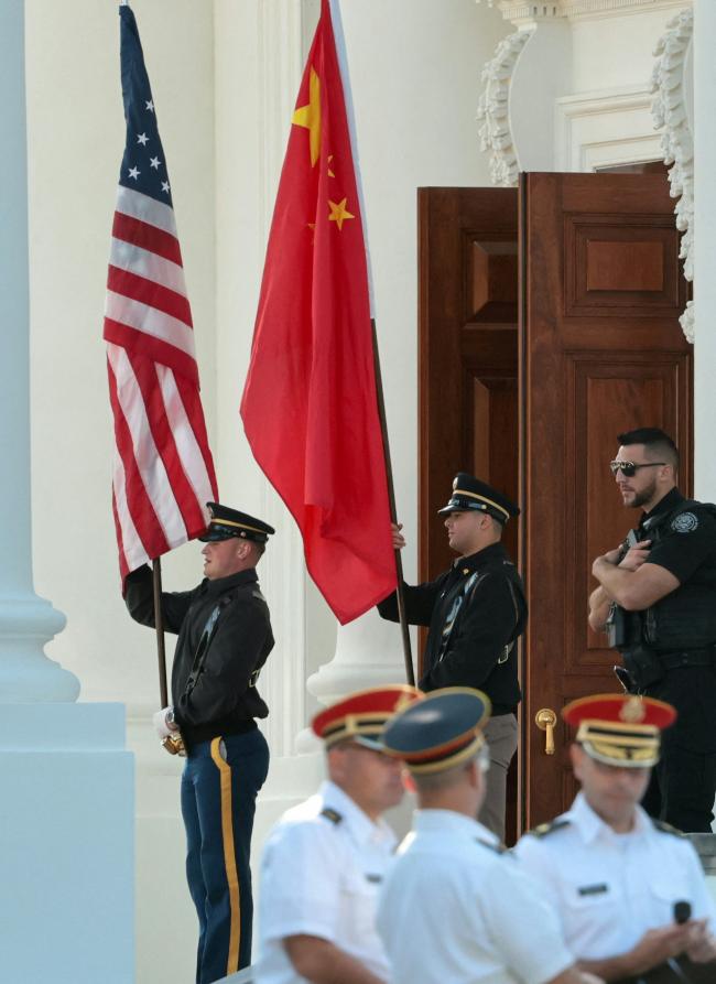 川习会前夕 美军仪仗队连日紧张彩排 川习会前夕 美军仪仗队连日紧张彩排