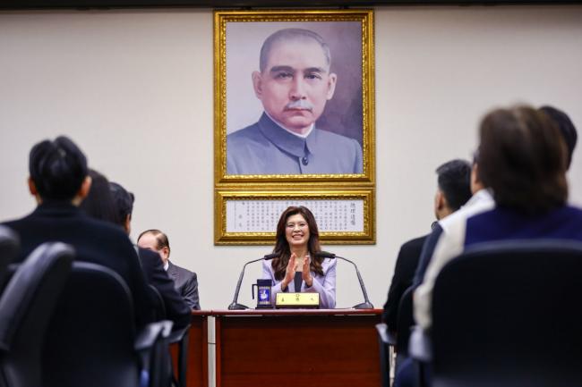 借势川普,习近平拿到一个罕见契机 借势川普,习近平拿到一个罕见契机