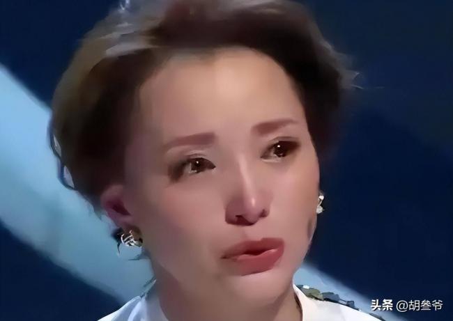 曝董卿节目取消原因 董卿连夜落寞离京