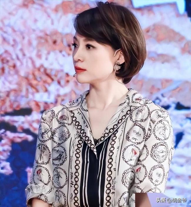 曝董卿节目取消原因 董卿连夜落寞离京