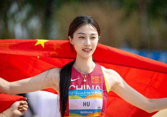刚拿冠军就退役!这姑娘的操作把全网看傻 刚拿冠军就退役!这姑娘的操作把全网看傻