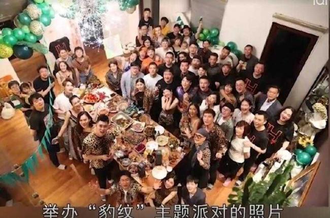 刘欢豪宅:装修值千万,客厅容百人,有私家酒吧 刘欢豪宅:装修值千万,客厅容百人,有私家酒吧