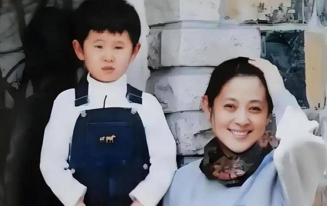 倪萍亲哥被母亲偏爱 他的现状令人唏嘘 倪萍亲哥被母亲偏爱 他的现状令人唏嘘