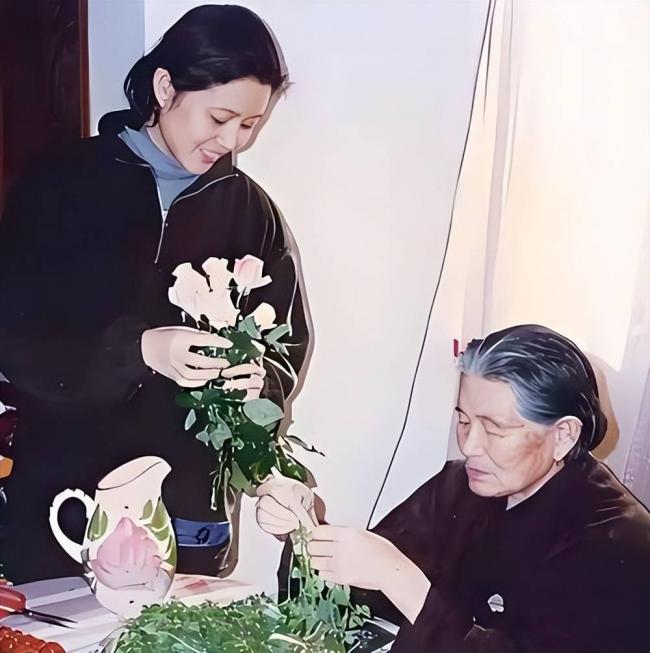 倪萍亲哥被母亲偏爱 他的现状令人唏嘘 倪萍亲哥被母亲偏爱 他的现状令人唏嘘