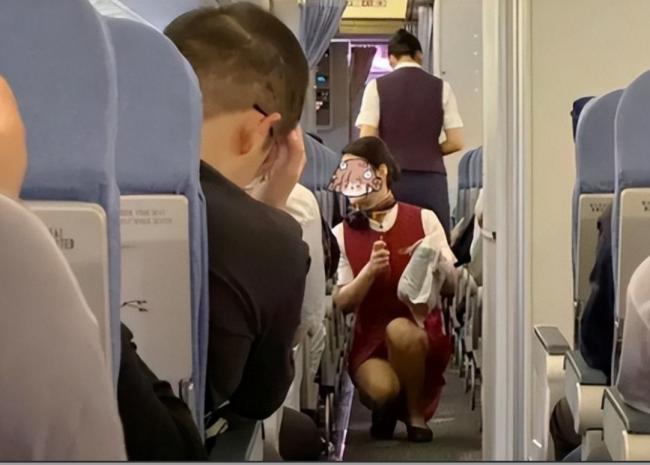 东航回应  确认空姐被殴打  更多内幕曝光