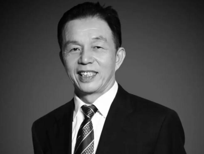 中国最低调的百亿富豪走了