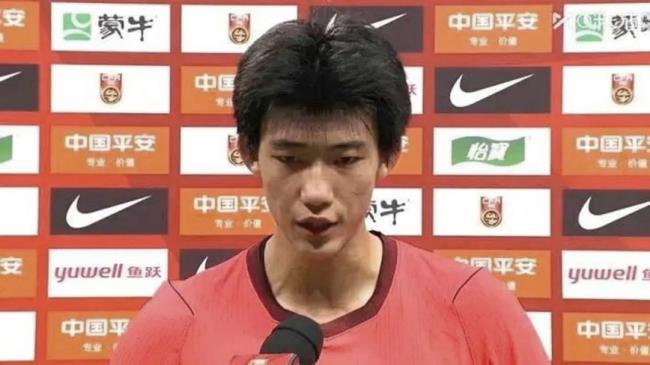 国足惨败惹恼小粉红 17岁球员独自受访上热搜