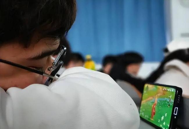 大学奶头乐泛滥成灾 不少家长却一无所知 大学奶头乐泛滥成灾 不少家长却一无所知