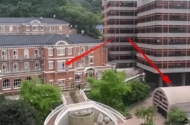李嘉诚为亡妻建楼 被叫“棺材楼”整整30年 李嘉诚为亡妻建楼 被叫“棺材楼”整整30年