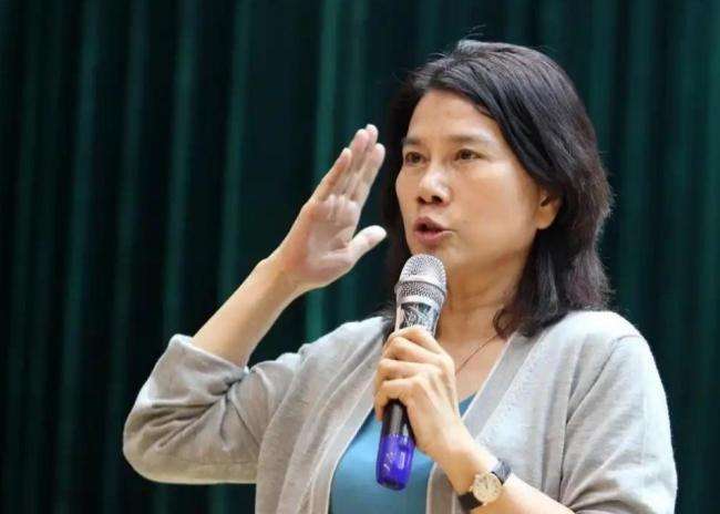 董明珠搞办公室恋情 是真是假 董明珠搞办公室恋情 是真是假